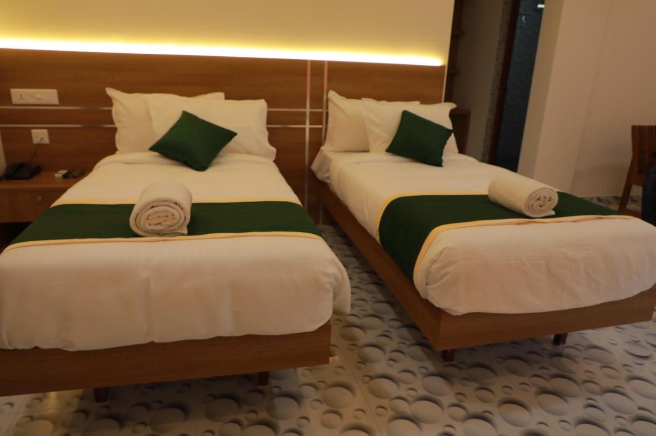 Hotel Delano Residency à Kaliyal Extérieur photo